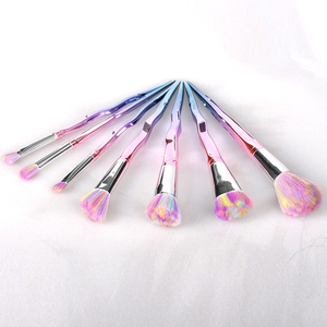 2024 nouveau Style Unique poignée arc-en-ciel fibre douce brosse cosmétique 7 pièces <span class=keywords><strong>licorne</strong></span> rose violet <span class=keywords><strong>maquillage</strong></span> pinceau ensemble pour fille beauté - Product Image 2