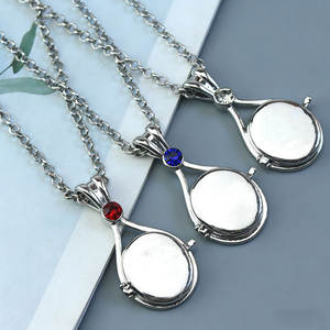 Collar de Concha de Sirena de Acero Inoxidable con Incrustaciones de Diamantes, Diseño Creativo con Cierre Magnético, Anime H2O Footprints in the Sand, para Niñas - Product Image 1