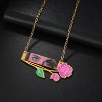 Collier pendentif rose florale vierge en acier inoxydable électroplaqué gravé au laser, barre nominative personnalisable, bijou de fête pour femme, cadeau