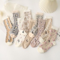 Mode Filles Chaussettes Avec Des Motifs De Fleurs 3D Printemps Été Femmes Chaussettes Étudiant Mid Tube Chaussettes