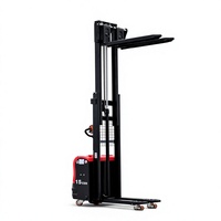 Montacargas Eléctrico Jinbao de 1.5 Toneladas y 3m, Color Rojo, Carrocería Negra, Certificado CE, Sistema de Baterías Múltiples, Pintura Personalizada Disponible, Modificación de Horquillas Disponible