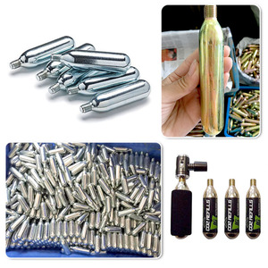 Cartouches <span class=keywords><strong>de</strong></span> gaz CO2 en acier et silicone 8g-95g pour gonfleurs <span class=keywords><strong>de</strong></span> pneus et fusils à billes - Faciles à transporter, utilisation sportive en extérieur - Product Image 3