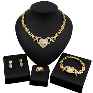 Collar Yulaili Bear I Love You con Abrazos y Besos Xoxo, Conjunto de Joyería Estilo Oro de Dubái, Regalos y Accesorios - Product Image 1