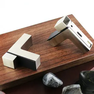 ชั้นวางของแก้วรูปทรงตัว F โลหะ,ตัวยึดชั้นวางแก้วสำหรับราวบันไดราวบันไดขนาด L - Product Image 1