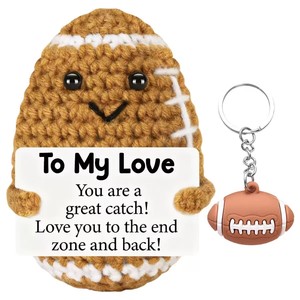 Muñeco de Ganchillo Hecho a Mano de Algodón - Regalo de San Valentín o Cumpleaños para Hija, Padres de Acuerdo - Divertido y Lindo Te Amo Papá, Regalo Único de Fútbol - Product Image 1