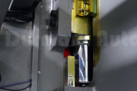 Presse plieuse-poinçonneuse-cisaille universelle manuelle haute précision 125T*3200 pour roulements de moteur, aluminium et acier inoxydable