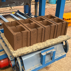 Machine à fabriquer des blocs semi-automatique bibo Factory QTJ4-24 avec engrenage - Machine à briques économique pour les petites entreprises - Product Image 6