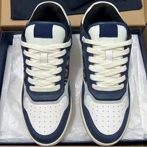 Sneakers de luxe haut de gamme en cuir véritable et tissu de coton, légères, confortables, antidérapantes, élégantes et de créateur. - Product Image 4