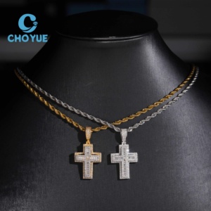 Colgante de cruz de moissanita con incrustaciones de plata 925 y piedras VVS para cadenas hip hop y collares delicados - Product Image 3