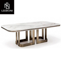 Offre spéciale Prix en laiton brossé Design de luxe Ensemble de table de salle à manger avec dessus en marbre italien