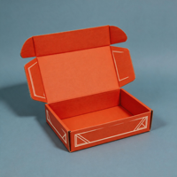 Boîtes d'expédition en carton ondulé personnalisées de luxe avec logo en relief, impression dorée et doublure en mousse pour l'emballage de crèmes contour des yeux haut de gamme