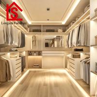 Ensemble de meubles de chambre à coucher modernes personnalisables avec lit, bureau et armoire intégrés, design extensible pour appartement, en bois