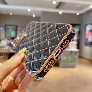 Luxe élégant placage peau d'agneau géométrique TPU couverture de téléphone portable pour <span class=keywords><strong>iPhone</strong></span> 14 13 <span class=keywords><strong>12</strong></span> 11 Pro Max filles femmes <span class=keywords><strong>coque</strong></span> de téléphone - Product Image 5