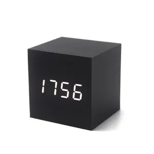Vuông đồng hồ bằng gỗ kỹ thuật số LED với USB và cung cấp pin với thời gian Nhiệt độ điều khiển bằng giọng nói bằng gỗ đồng hồ báo thức Đồng hồ bàn