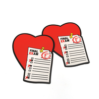 Étiquettes thermocollantes en PVC et silicone en forme de cœur rouge avec logo 2D en relief, design unique et personnalisé pour vêtements