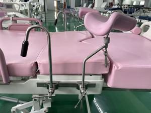 Table d'accouchement <span class=keywords><strong>pour</strong></span> <span class=keywords><strong>salle</strong></span> d'accouchement, lit d'accouchement gynécologique, lit d'accouchement électrique hydraulique <span class=keywords><strong>pour</strong></span> <span class=keywords><strong>salle</strong></span> d'accouchement obstétricale - Product Image 4