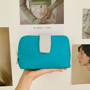 Sac cosmétique à boucle magnétique avec fermeture éclair Sac de maquillage personnalisé à la mode Sacs de rangement cosmétiques portables pour femmes de voyage - Product Image 4