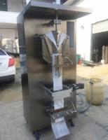 Machine d'emballage verticale automatique de sachets d'eau, machine de remplissage et de scellage de liquides pour l'eau potable minérale pure