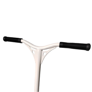 Trottinette freestyle pro pour adultes, de haute qualité, avec poignée en aluminium et poignée en TPR, pour figures extrêmes - Product Image 2