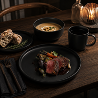 Ensemble de vaisselle moderne en céramique noir mat : assiettes, bols et tasses – Idéal pour un cadeau ou pour la table