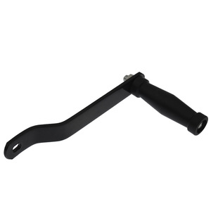 Manivela de cabrestante de metal negro de operación manual, diseño estándar para uso en remolques, embarcaciones y vehículos marinos - Product Image 1