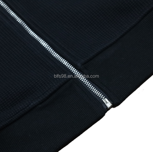 Sudadera con Capucha Azul Marino para Hombre con Diseño de Murciélago, Corte Regular, Informal, con Logotipo Frontal en Color Sólido y Tejido de Punto - Product Image 6