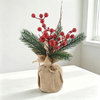 Mini Árbol de Navidad Artificial con Bayas Rojas y Agujas de Pino, 25 cm (9.8 pulgadas), Base de Yute, Decoración de Mesa, Venta al por Mayor, OEM