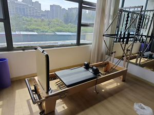 Pilates 2-en-1, <span class=keywords><strong>lit</strong></span> <span class=keywords><strong>haut</strong></span> réglable, machine de studio de Pilates en bois durable, utilisation à domicile, MJD W23 - Product Image 4