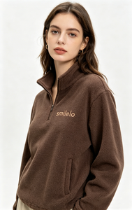 Felpa Oversize da Donna Personalizzata di Alta Qualità con Logo Ricamato e Cerniera 1/4 in Metallo per l'Inverno - Product Image 2