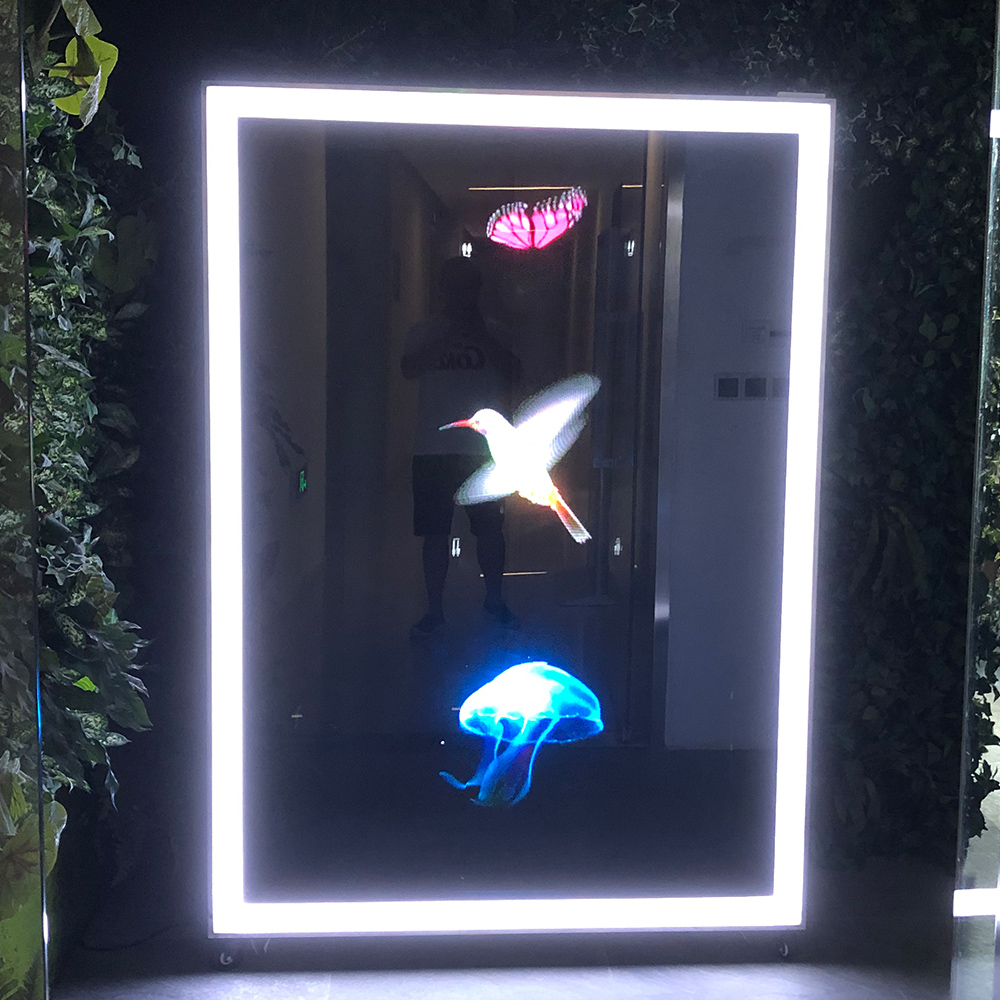 Amazon | ホログラフィックプロジェクター カバー付き 3D LED