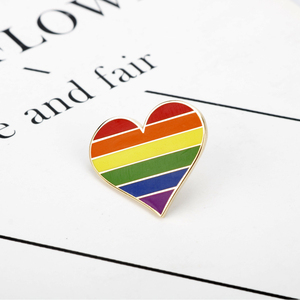 Broches de esmalte con forma de corazón, insignias de dibujos animados, broches de amor para ropa, bolsos, vaqueros, regalos para mujeres, hombres, amigos, joyería de moda - Product Image 3