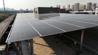 Système de montage solaire BIPV modulaire préfabriqué, étanche, en alliage zinc-aluminium-magnésium, garantie 25 ans, résistance au vent 56, non applicable
