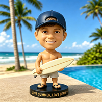 Figurine bobblehead de surfiste tropical en polyrésine faite à la main, personnalisée, avec chapeau de paille, mini planche de surf et tongs