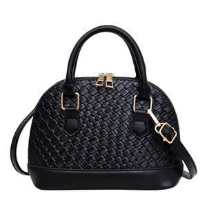Sac à main élégant de couleur unie, tendance, nouvelle collection printemps, sac bandoulière décontracté en forme de coquille avec fermeture éclair - Product Image 6