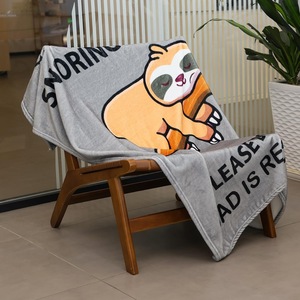 Couverture en flanelle gris chat, coussin de sommeil, couverture de sieste, couverture douillette, chaude et super douce pour les voyages, le camping, impression personnalisée - Product Image 5