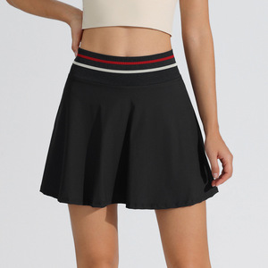 Jupe de sport en polyester pour femme Jupe de sport respirante évacuant l'humidité Short intégré pour l'entraînement Jupe de tennis/golf personnalisable - Product Image 3
