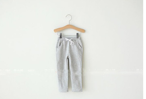 Conjunto de Ropa Infantil de Boutique: Pantalones Deportivos y Sudadera con Estampado de Tigre para Niños - Product Image 4