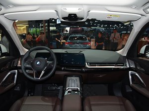 <span class=keywords><strong>BM</strong></span>-W X1 SDrive25Li <span class=keywords><strong>X</strong></span> Design Package 2.0T Essence SUV Compact 2024 - Son Harman Kardon, Toit Ouvrant Panoramique, Sièges en Cuir - Product Image 4