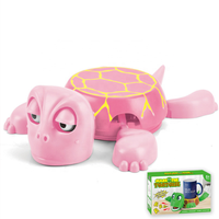 Appuyez sur le tapis de souris « Scared Turtle » pour obtenir des effets sonores amusants et profitez d'un jouet hilarant anti-stress. Vente en gros disponible.