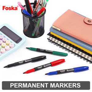 Disponibili 4 Pennarelli Permanenti a <span class=keywords><strong>Punta</strong></span> <span class=keywords><strong>Fine</strong></span> ad Asciugatura Rapida in Nero, Blu, Rosso e Verde per Studenti, Lezioni d'Arte e Pratica di Disegno Amatoriale - Product Image 6