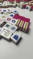 Tuiles de Mahjong Américaines Pliables 4 Couches Portables Modernes en Acrylique Écologiques Cadeau d'Anniversaire Fournisseur Faible MOQ Divertissement à Domicile