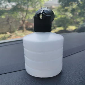 Mini botella de espuma de alta presión para lavado de autos, accesorio desengrasante de plástico de 150 psi - Product Image 4