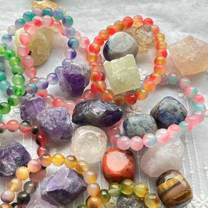 Pulsera de Piedra Natural con Cuentas de Vidrio Coloridas, Energía Reiki, Solución de Empaque Personalizado, Seguimiento en Tiempo Real - Product Image 1