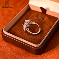 Bague en grappe de fleurs en zircon rouge plaqué or blanc sur cuivre, bijou de déclaration pour femme, idéale pour les soirées et banquets