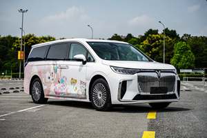 Envoltura de coche personalizada con bloqueo UV, que cambia de color, vinilo PET autocurativo, película de vehículo antiamarillamiento y de fácil instalación - Product Image 2