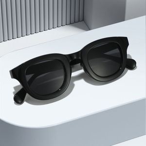 Gafas de Sol Redondas Multicolores Personalizadas con Logotipo 2025, Gafas de Sol Ovaladas con Marco Grueso UV400 para Hombre y Mujer - Product Image 3