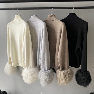 Completo Invernale Due Pezzi da Donna Personalizzato con Pullover a Collo Alto in Maglia di <span class=keywords><strong>Lana</strong></span> con Polsini in Vera Pelliccia di Mongolia e Pantaloni Lunghi - Product Image 4