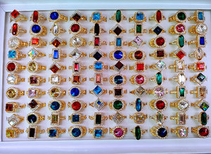 <span class=keywords><strong>Bague</strong></span> en Gros en Alliage Plaqué Or de Luxe, Style Vintage, <span class=keywords><strong>Bague</strong></span> de Fiançailles pour <span class=keywords><strong>Femme</strong></span>, Cristal de Verre Exagéré et Zircon pour l'<span class=keywords><strong>Index</strong></span> - Product Image 2