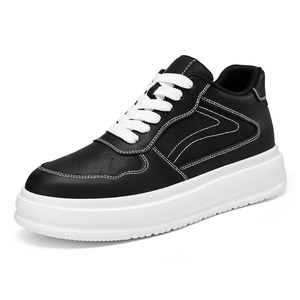 รองเท้าผ้าใบลำลองแบบมินิมอลสีขาวล้วน ทรงกลาง สำหรับผู้ชาย พื้นหนา หนังพรีเมียม เพิ่มความสูง รองเท้ากีฬาสำหรับผู้หญิง เหมาะสำหรับเดินทุกวัน - Product Image 3