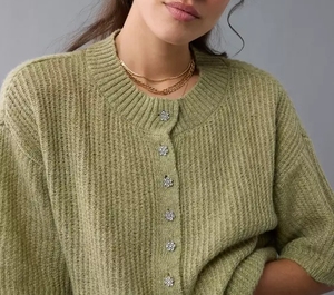 Áo cardigan mohair ngắn tay cổ tròn, dáng rộng, màu trơn, cài nút, chất liệu mohair dệt kim ngắn, kiểu dáng giản dị - Product Image 4